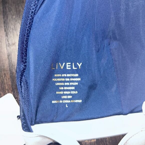 NWT Lively navy color bikini size medium/large - Picture 4 of 5